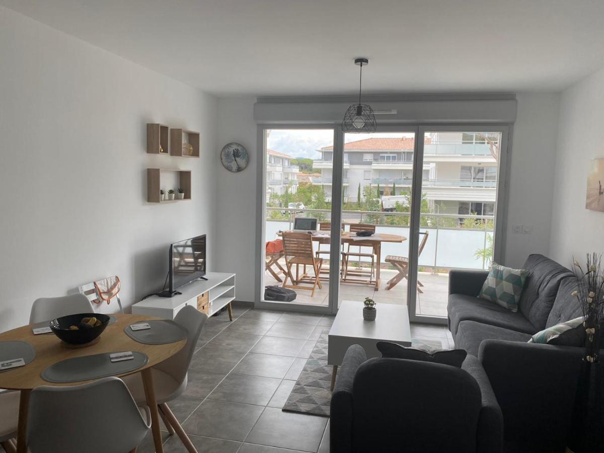 Appartement Neuf Moderne Avec Piscine Puget-sur Argens Exterior photo